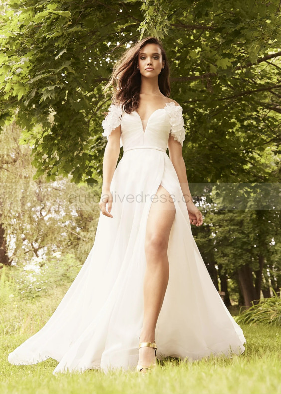 Ivory Pleated Organza Slit Modern Wedding Dress With Detachable Sleeves